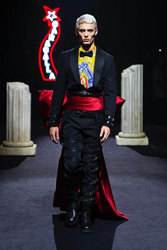 MOSCHINO Pre-Fall 2022 Menswear Collection