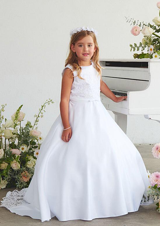 Flower Girl Dresses: Timeless Elegance for a Perfect Wedding Day - Attire Club by Fraquoh and Franchomme Flower Girl Dresses: Timeless Elegance for a Perfect Wedding Day - Attire Club by Fraquoh and Franchomme
